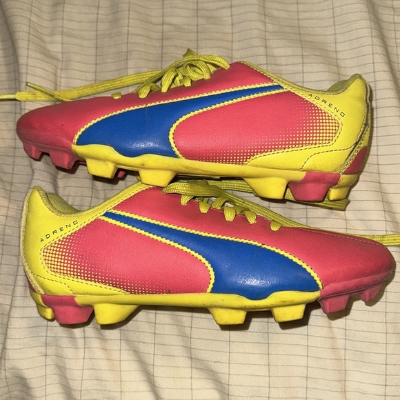 Puma Kids Cleats - Soccer - bright Pink and Yellow Blue Kid Size 4 - Picture 6 of 6